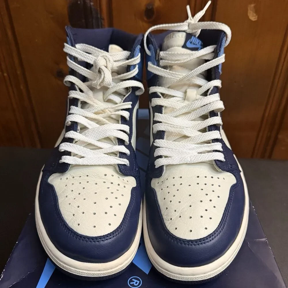 Air Jordan 1 Retro OG High Obsidian UNC 2019 Size 12 Men 555088-140 USED